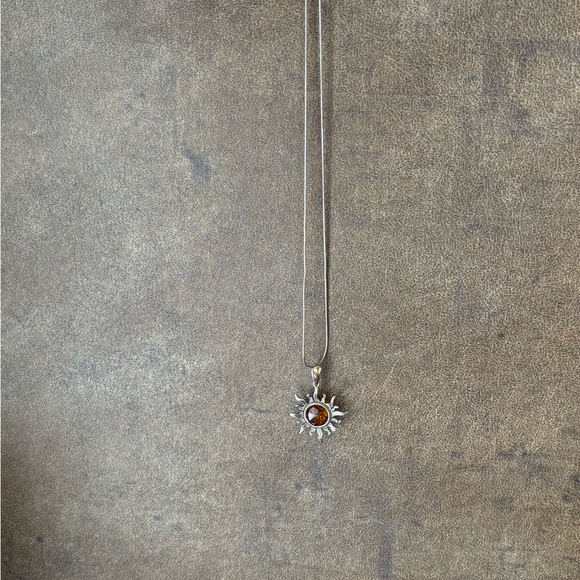 💛Baltic Amber sun design in 925 silver necklace ⭐️NWOT - Picture 11 of 14